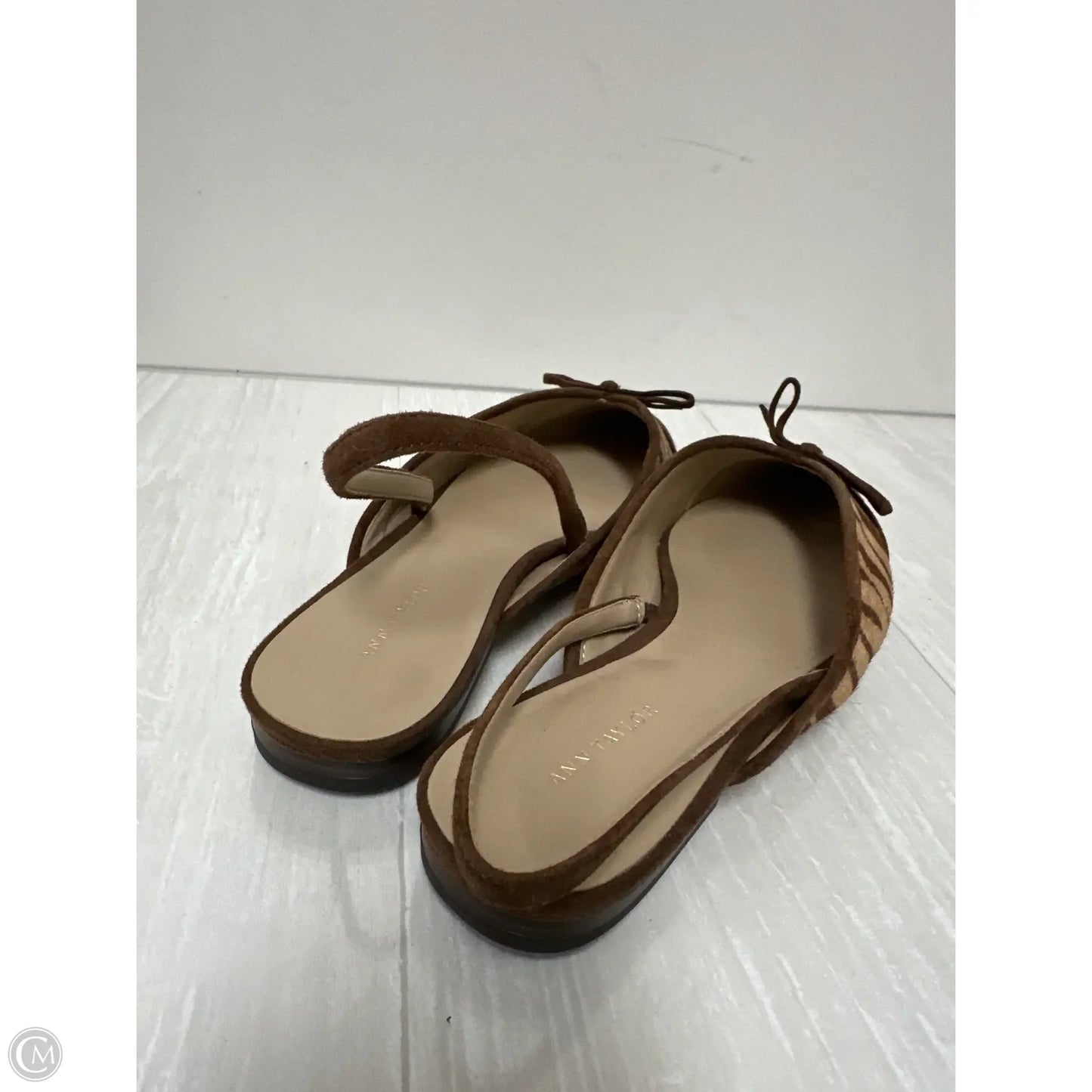 Shoes Flats By Ann Taylor In Brown, Size: 6