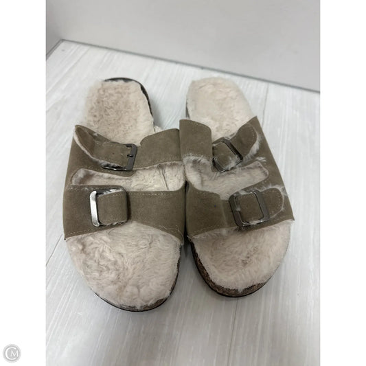 Sandals Flats By Clothes Mentor In Taupe, Size: 9