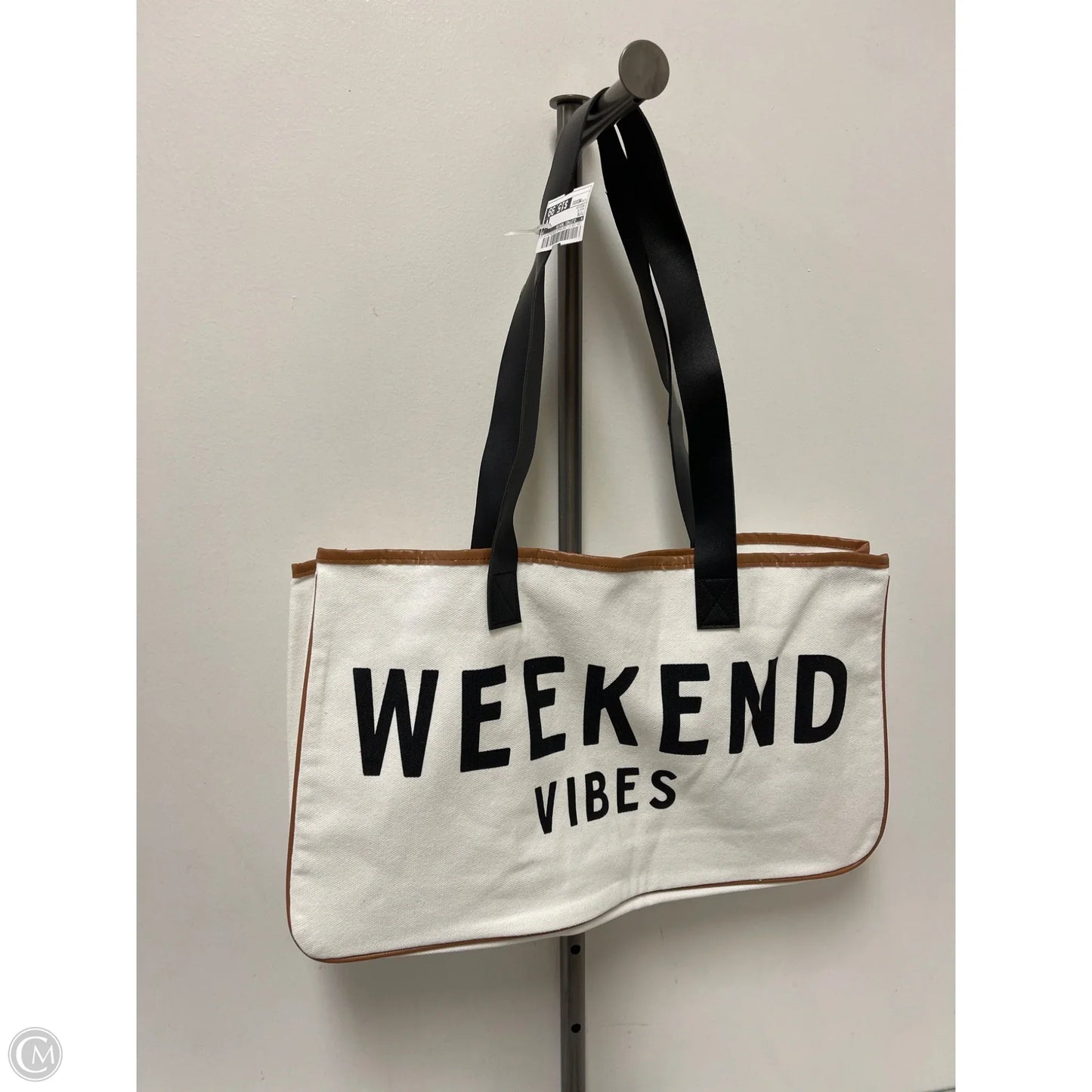 Tote By Clothes Mentor, Size: Medium