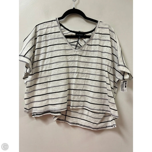 Top Short Sleeve By Blu Pepper In White, Size: S