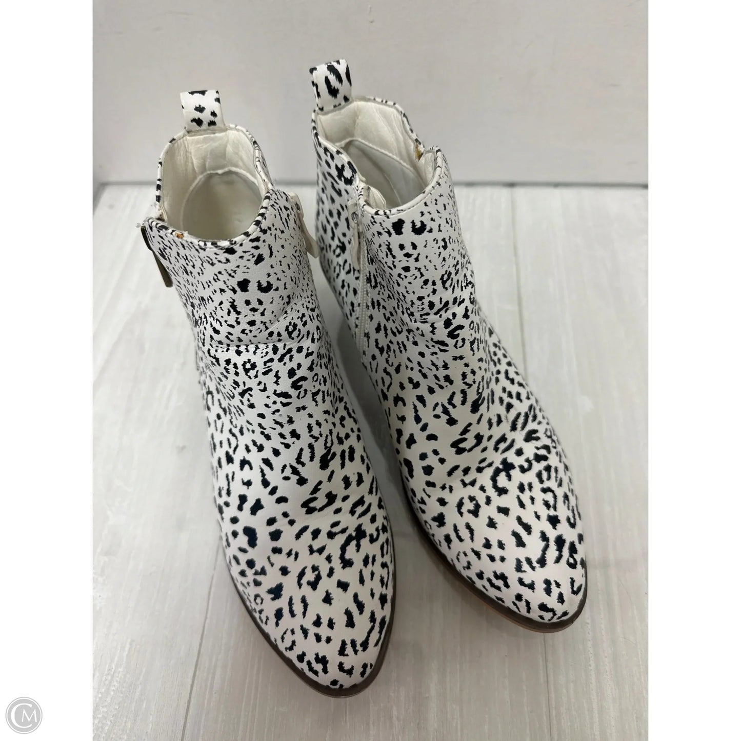 Boots Ankle Heels By Clothes Mentor In Animal Print, Size: 7