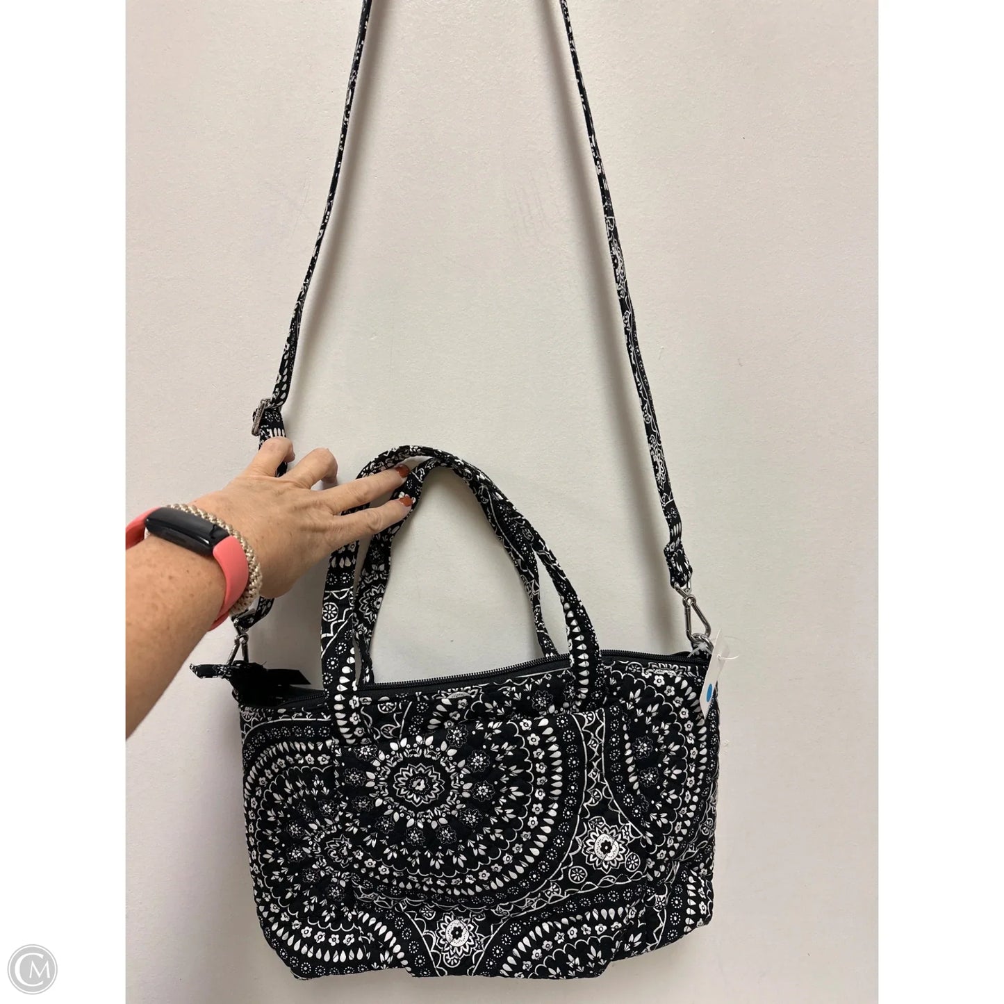 Handbag By Vera Bradley, Size: Medium