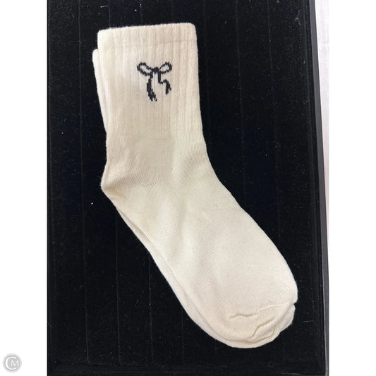 Socks By Clothes Mentor In Cream, Size: 0