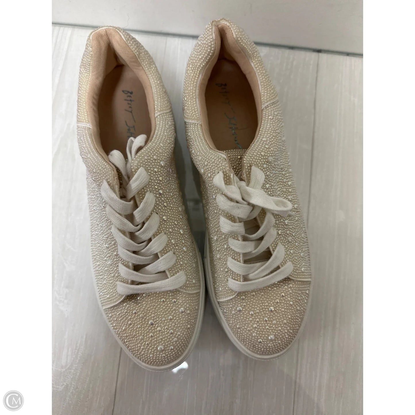 Shoes Sneakers By Betsey Johnson In Cream, Size: 10