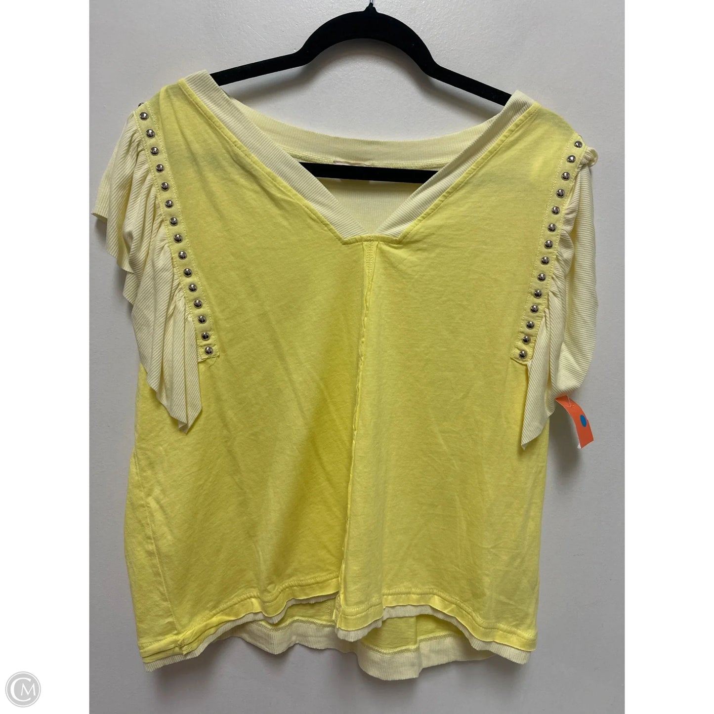 Top Short Sleeve By Pol In Yellow, Size: L