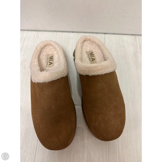 Shoes Flats By Mia In Brown, Size: 9