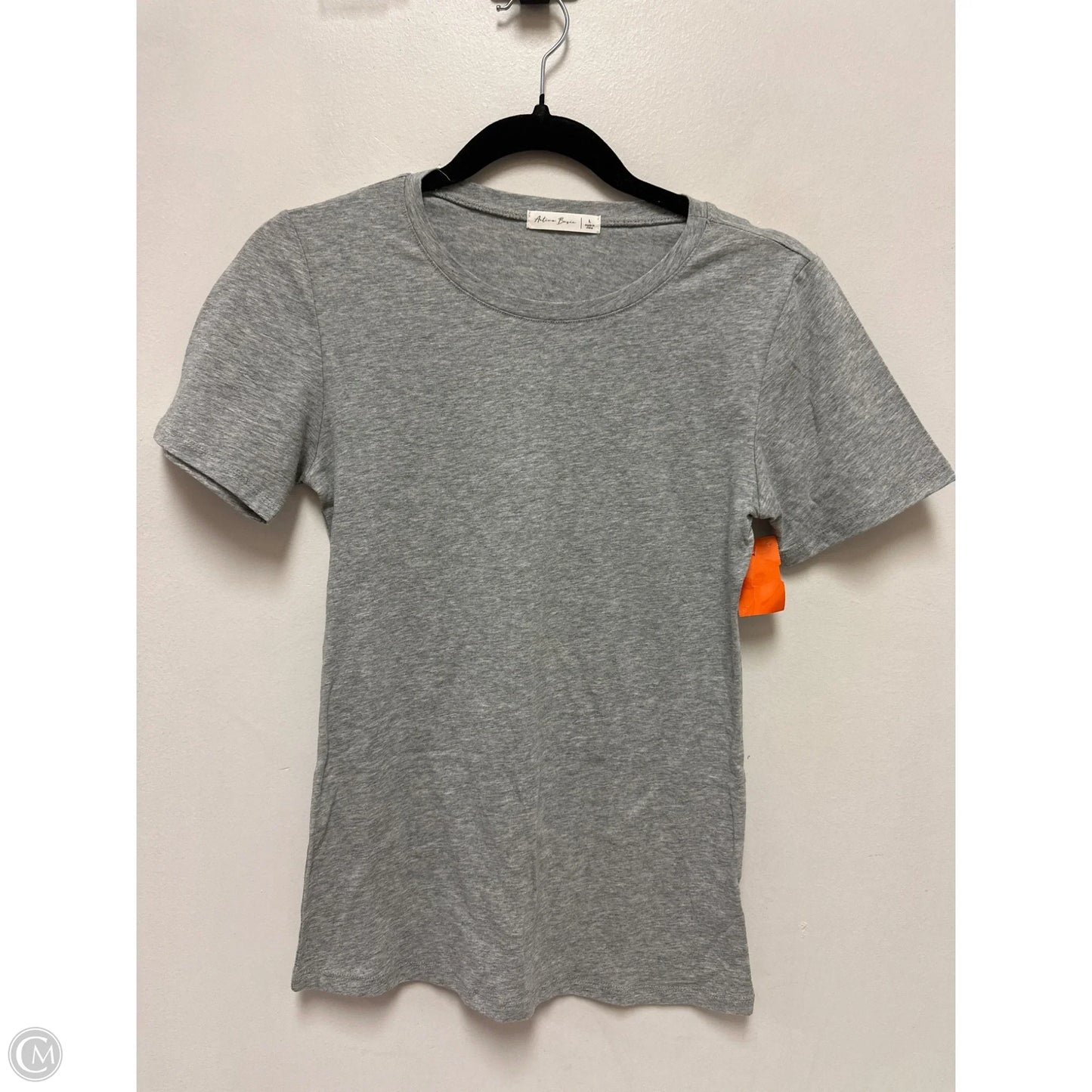 Top Short Sleeve By Clothes Mentor In Grey, Size: L