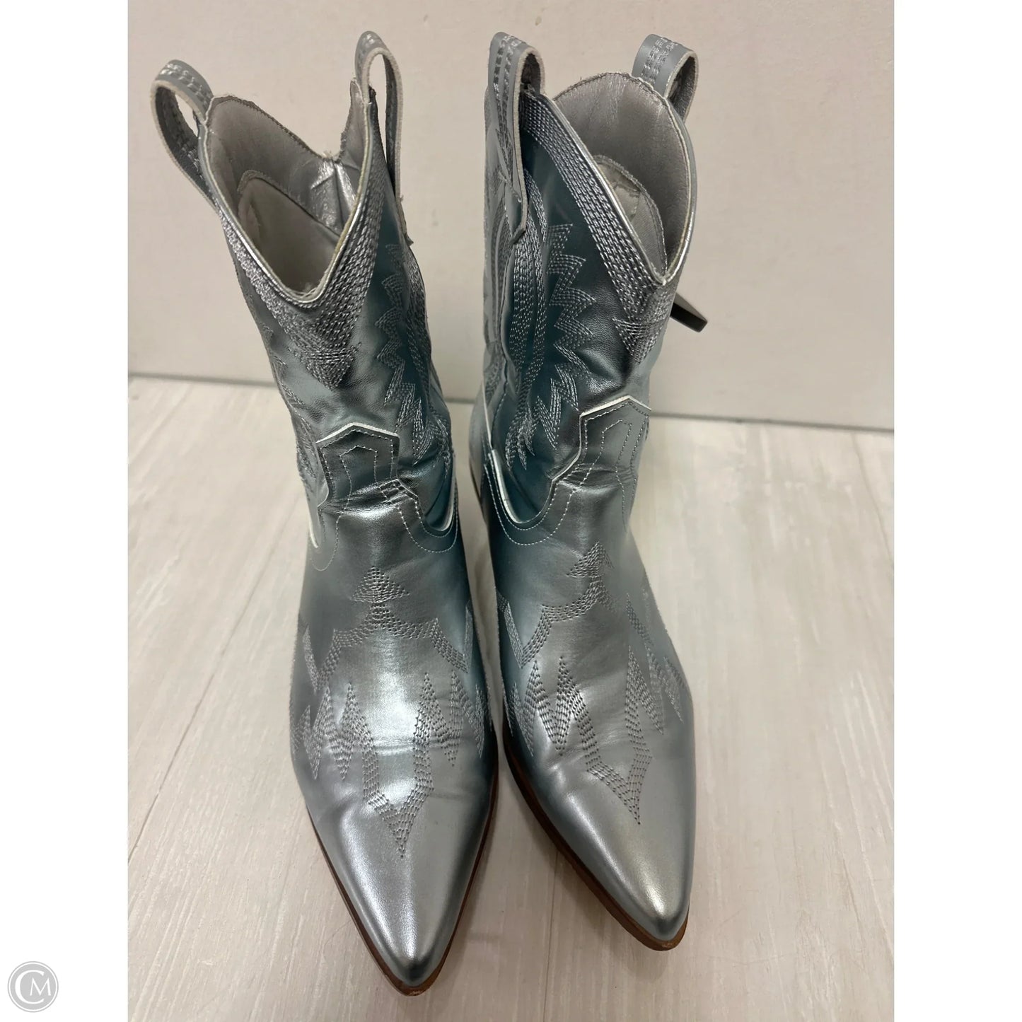 Boots Western By Clothes Mentor In Silver, Size: 6.5