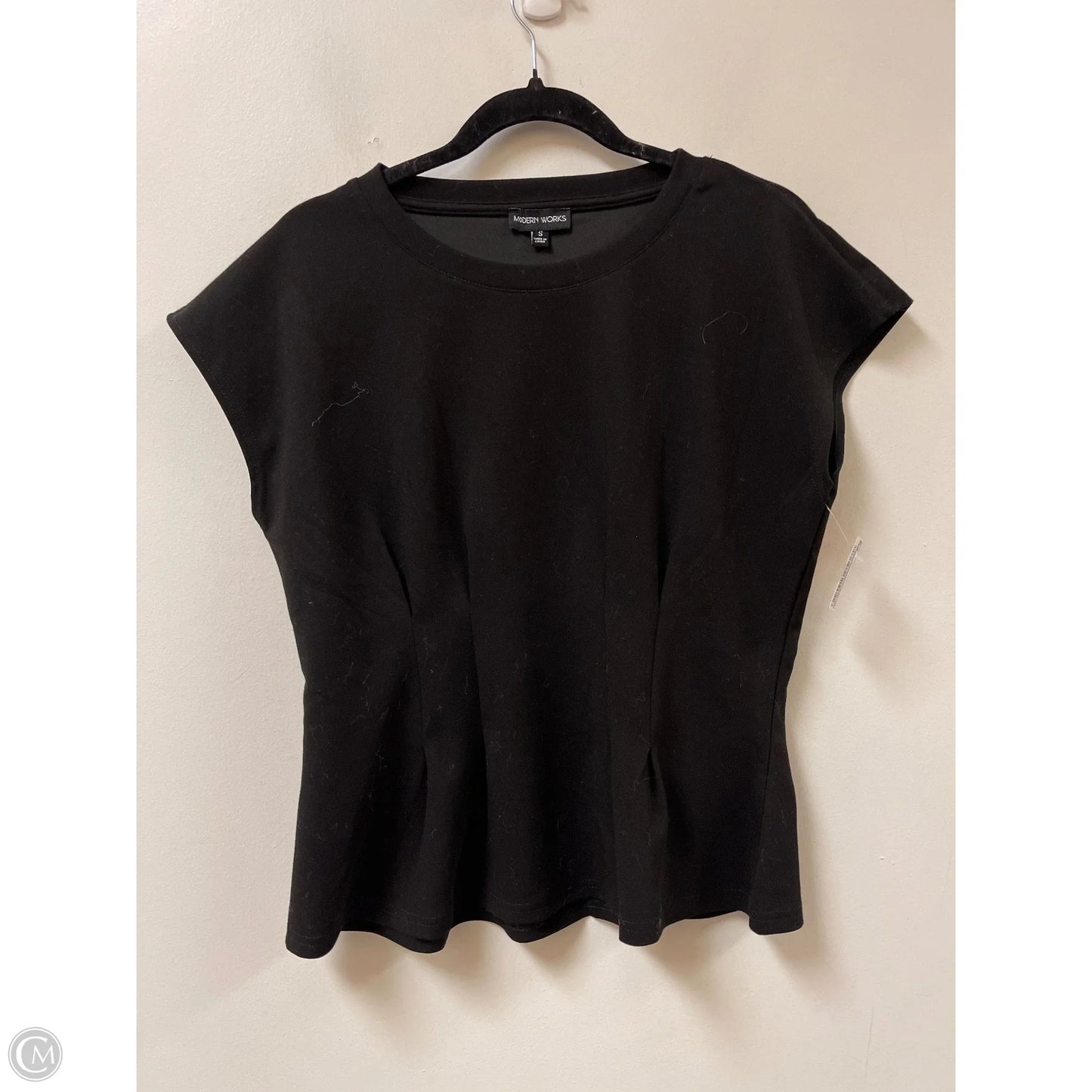 Top Short Sleeve By Modern Works In Black, Size: S