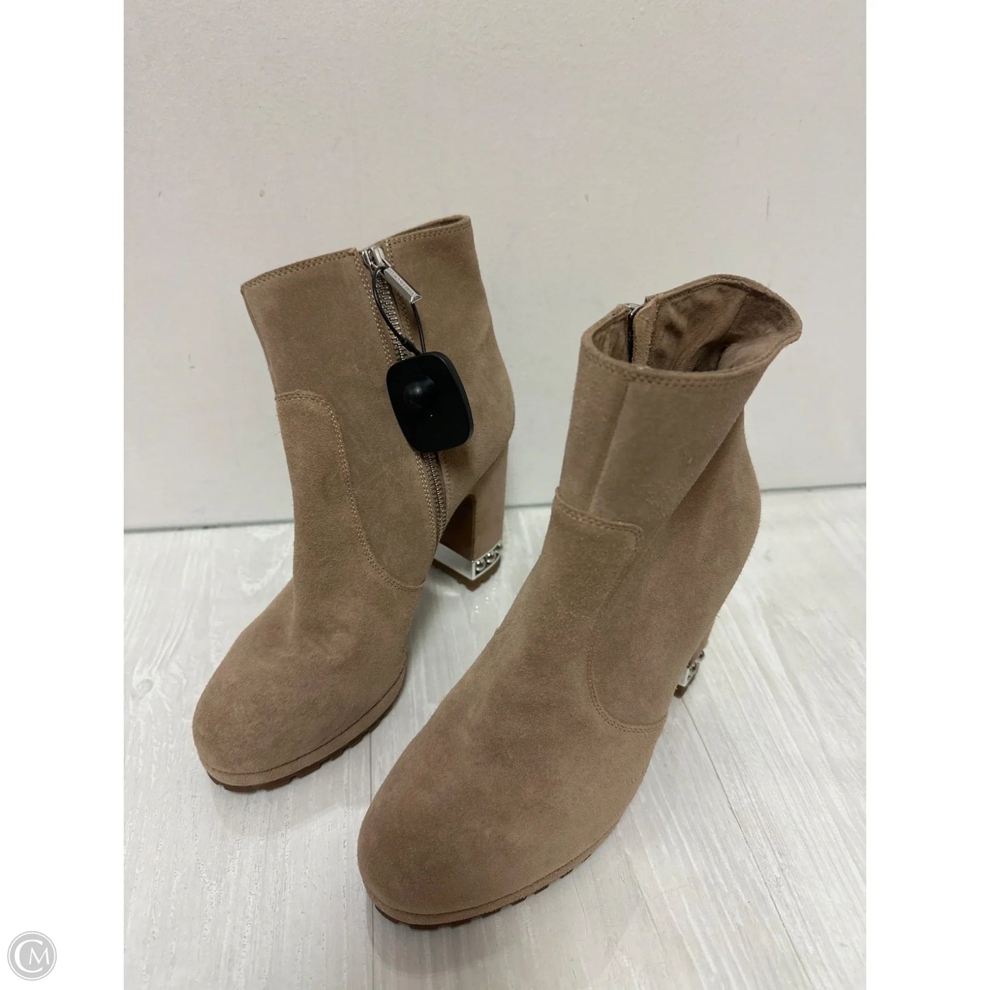 Boots Designer By Karl Lagerfeld In Cream, Size: 9.5