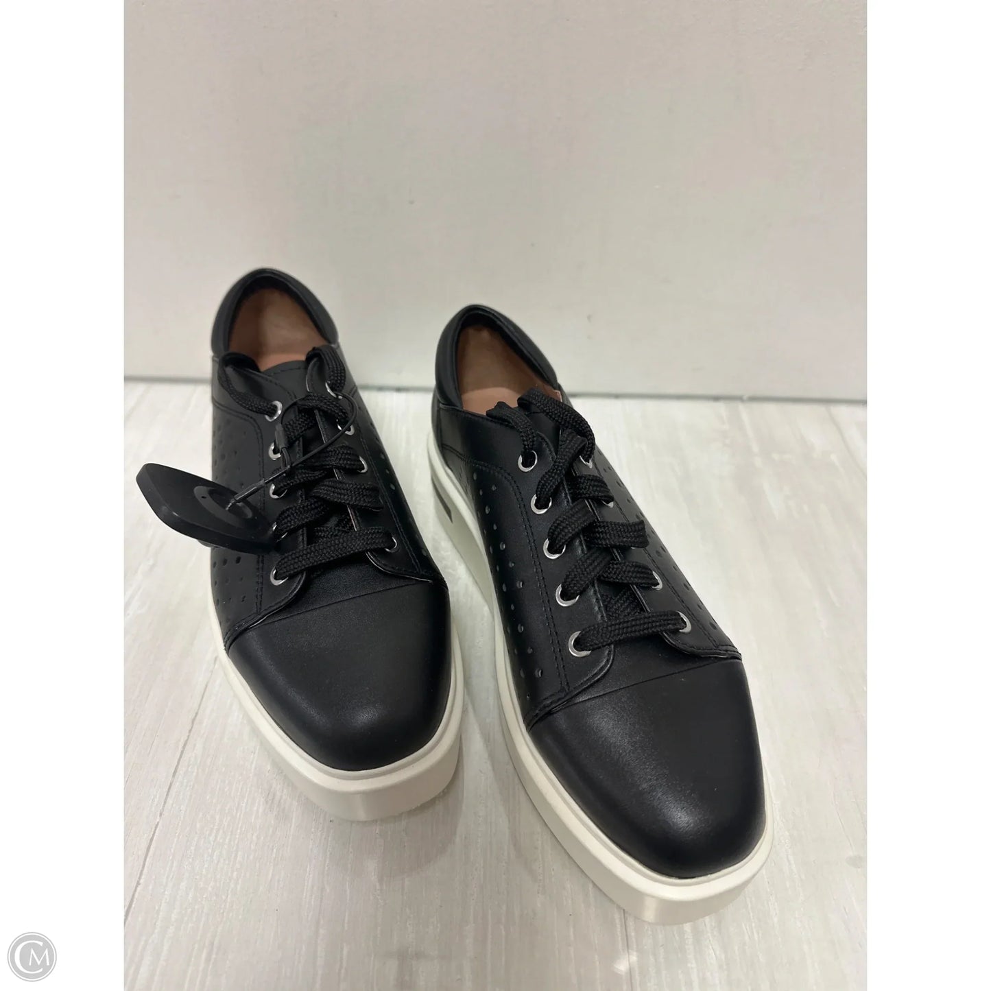 Shoes Sneakers By Linea Paolo In Black, Size: 8.5