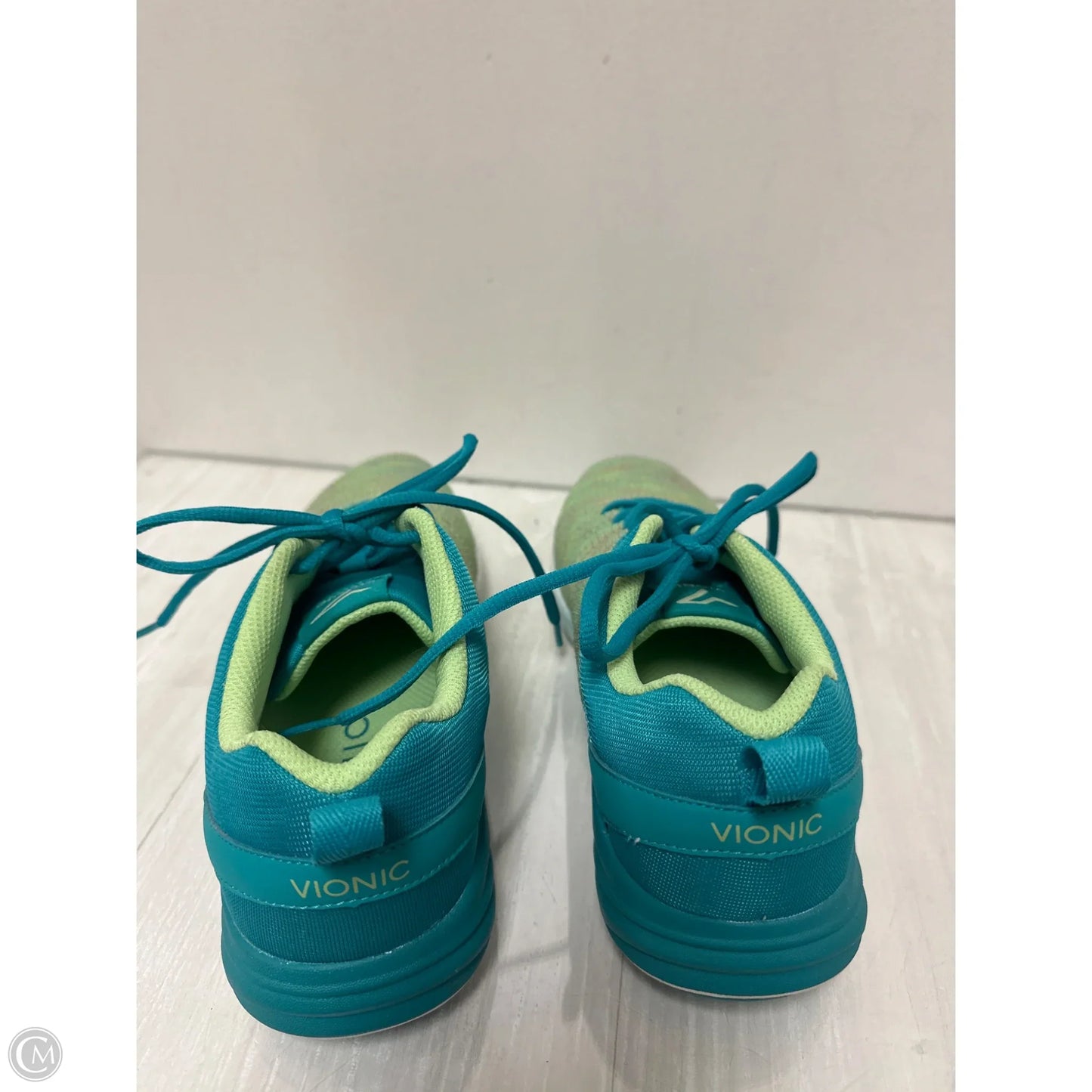 Shoes Athletic By Vionic In Green, Size: 10