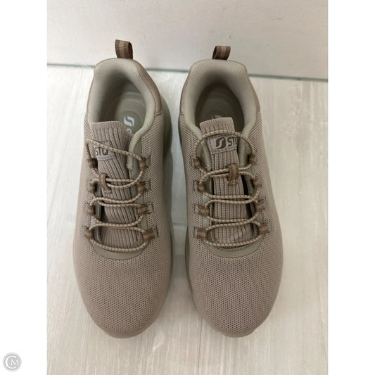 Shoes Sneakers By Clothes Mentor In Grey, Size: 6
