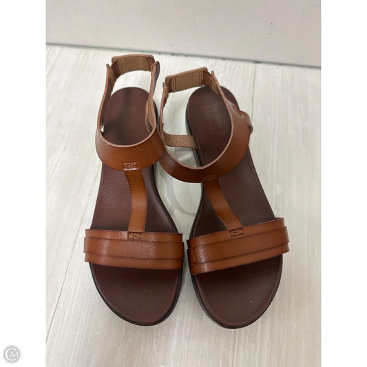 Sandals Flats By Clothes Mentor In Brown, Size: 8