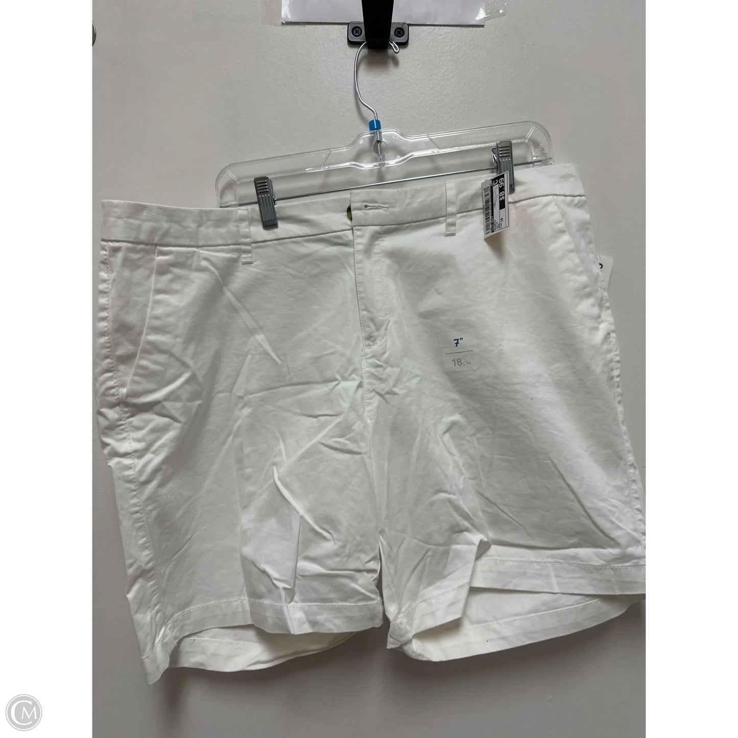 Shorts By Old Navy In White, Size: 16