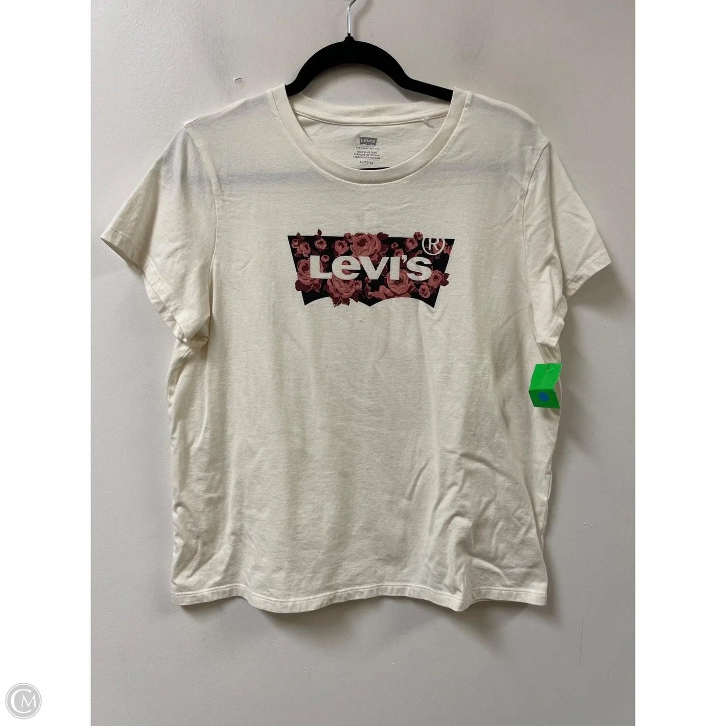 Top Short Sleeve By Levis In Cream, Size: Xl