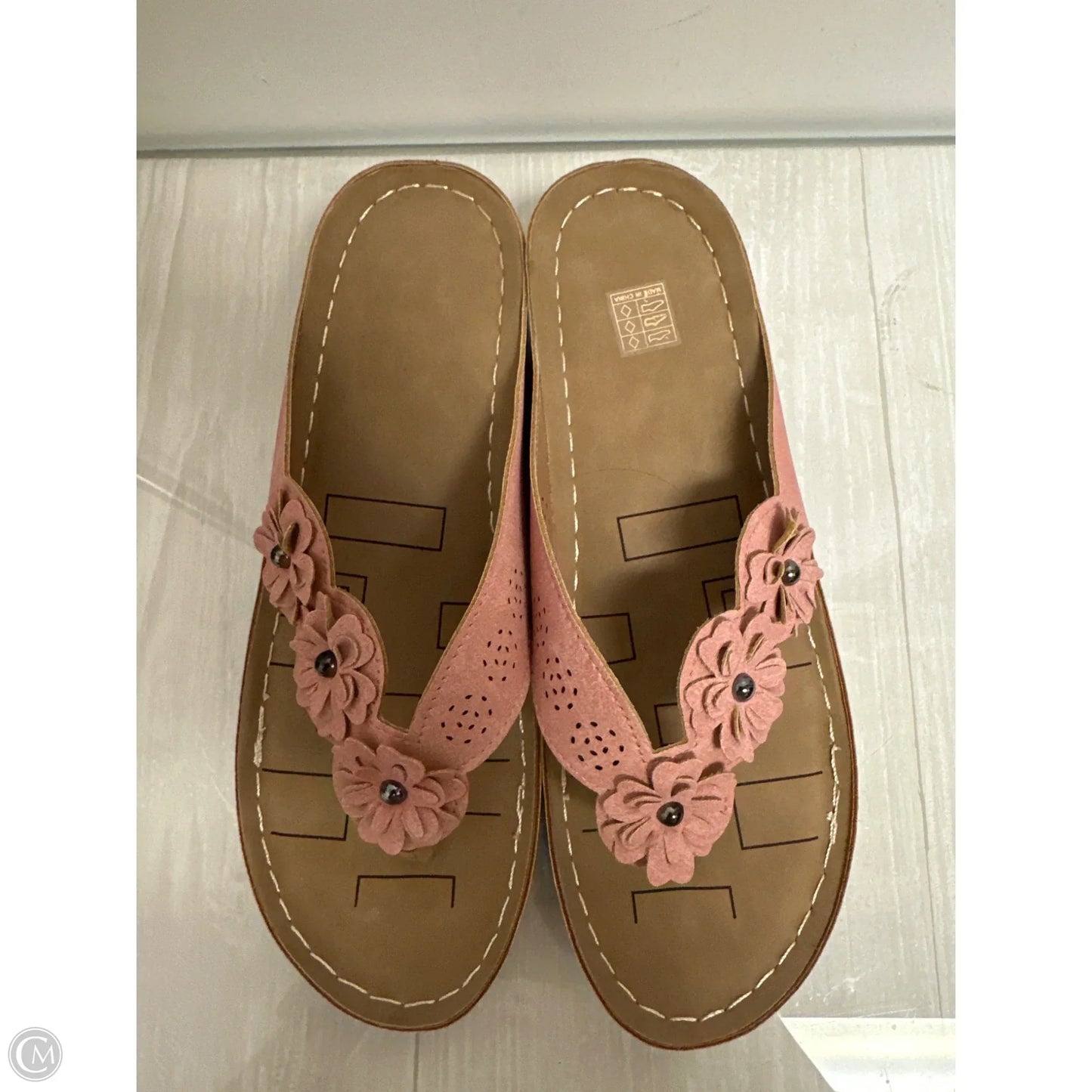 Sandals Flats By Clothes Mentor In Pink, Size: 11.5