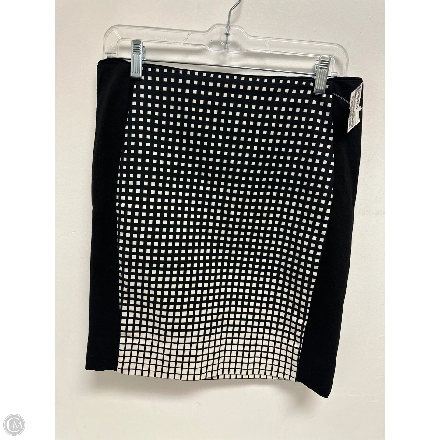 Skirt Mini & Short By White House Black Market In Black & White, Size: 4