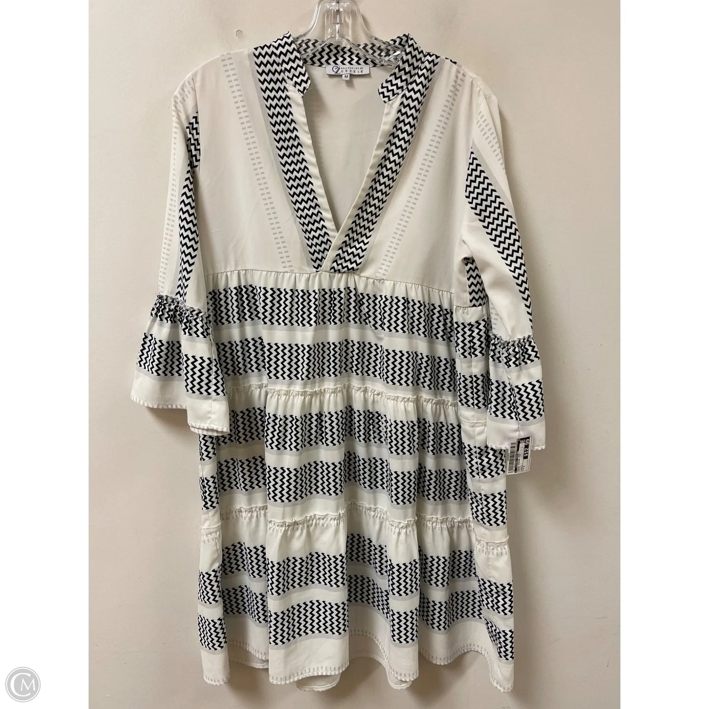 Dress Casual Midi By Clothes Mentor In White, Size: M