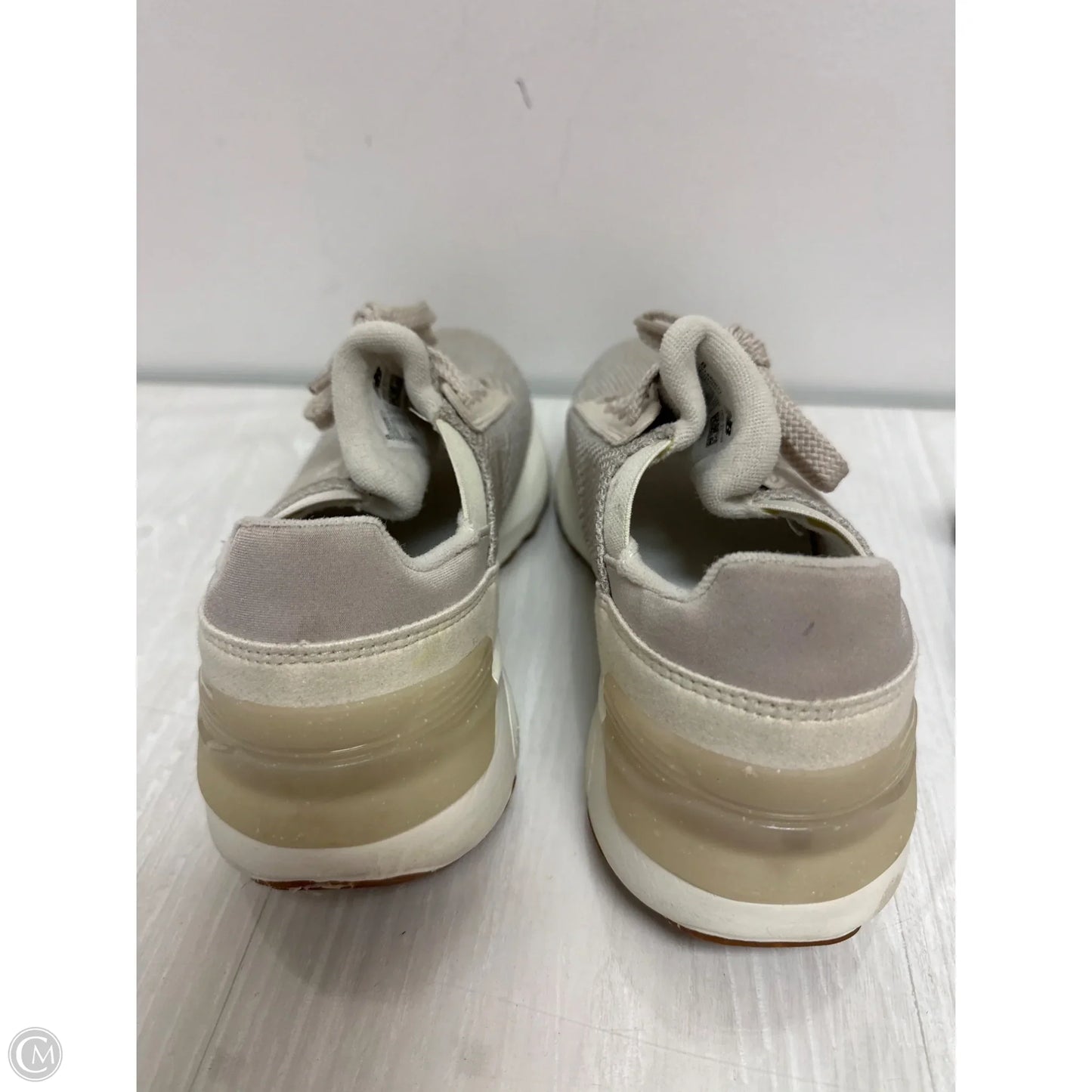 Shoes Sneakers By New Balance In Taupe, Size: 9