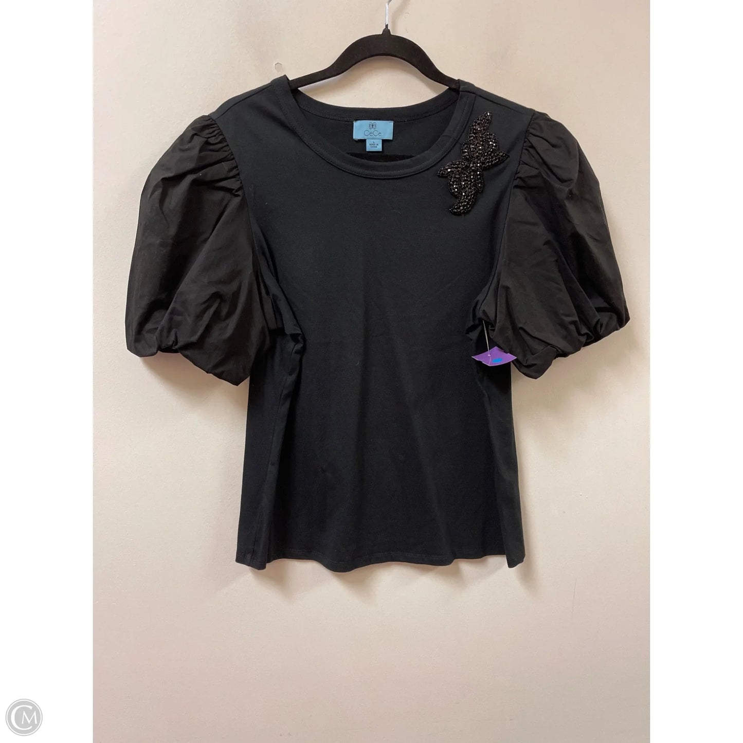 Top Short Sleeve By Cece In Black, Size: L
