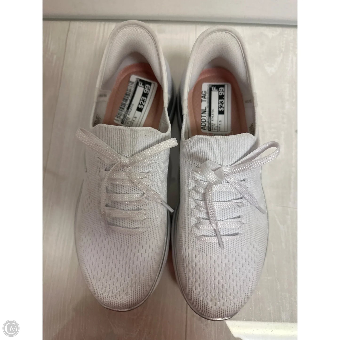 Shoes Athletic By Skechers In White, Size: 7.5
