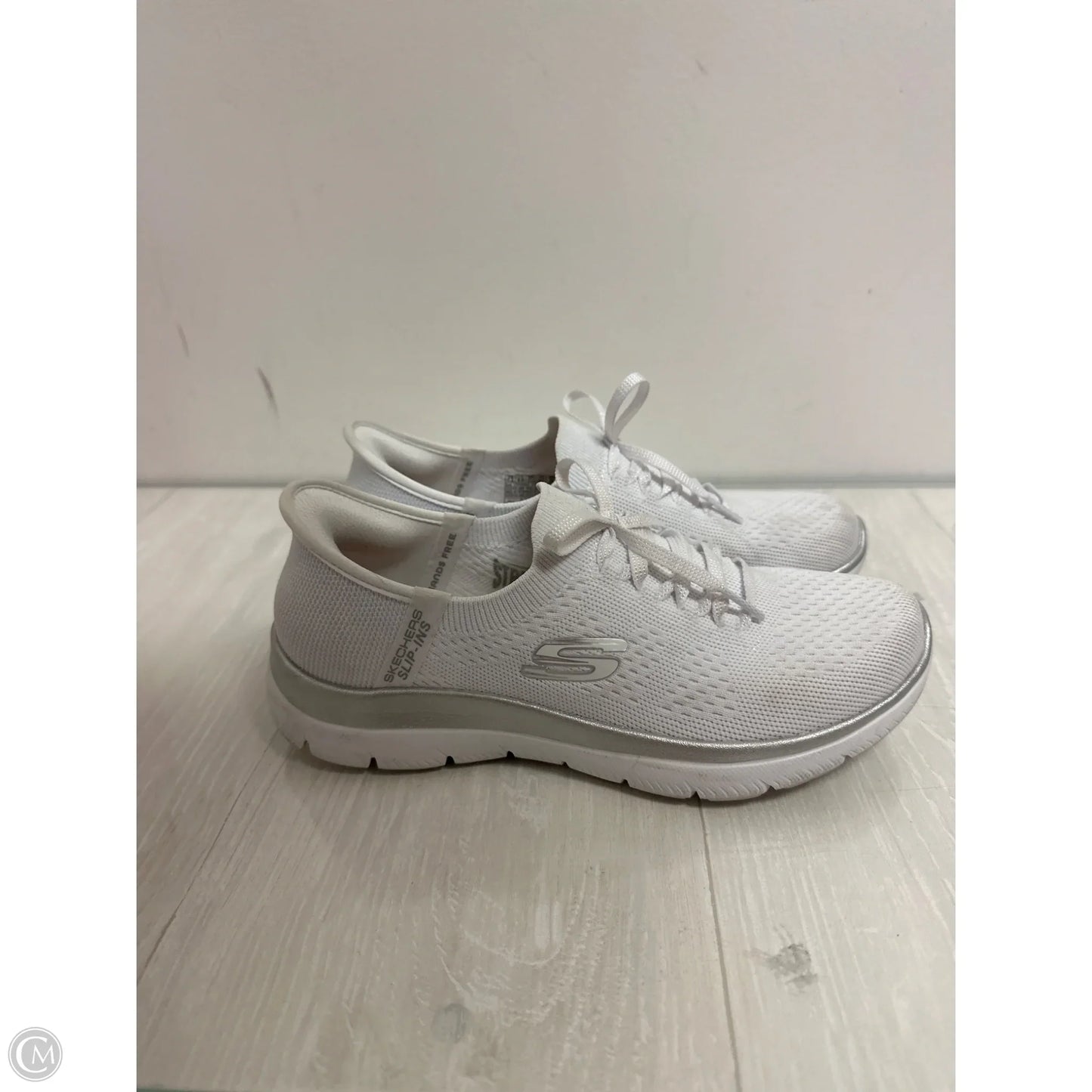 Shoes Athletic By Skechers In White, Size: 7.5