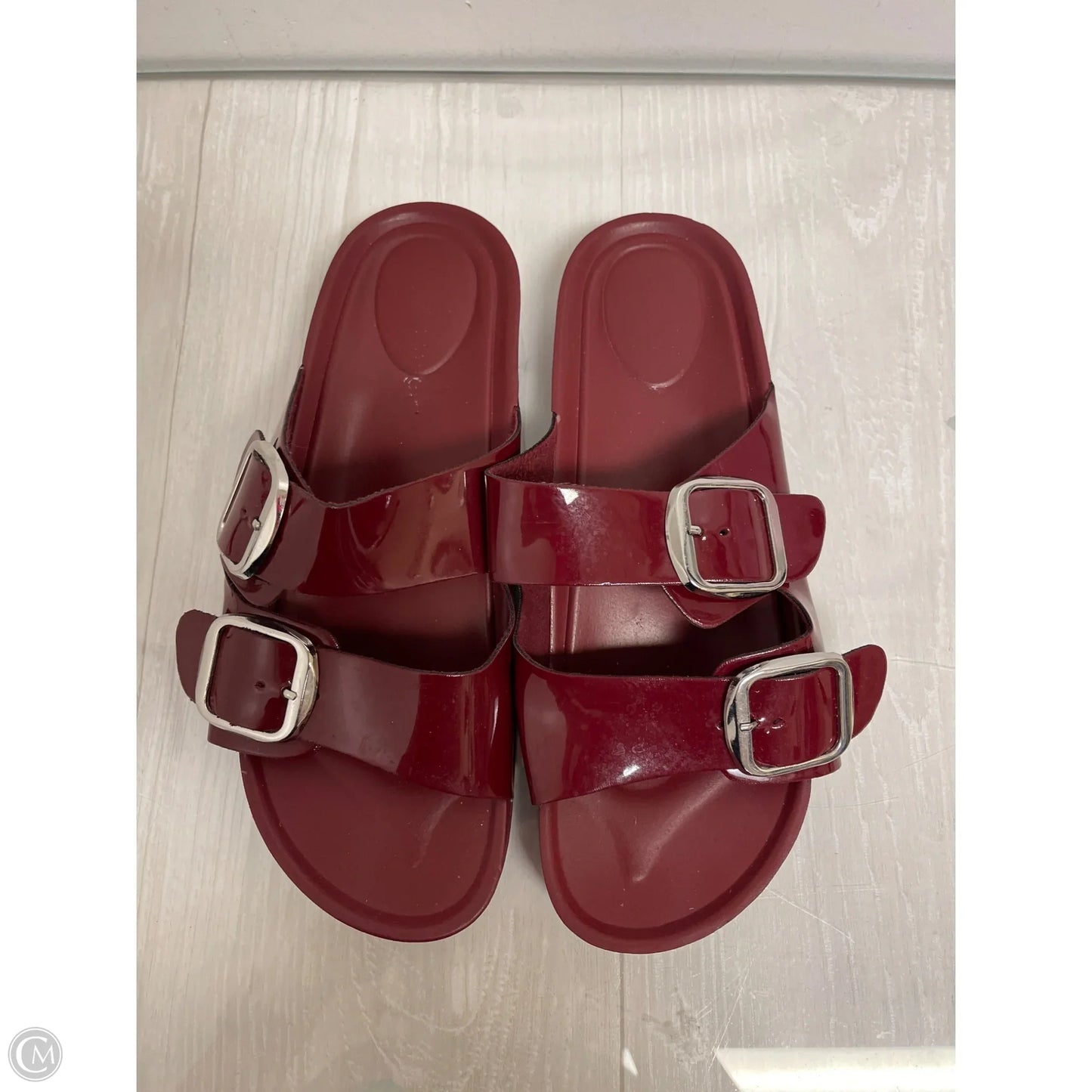 Sandals Flats By Clothes Mentor In Red, Size: 7.5