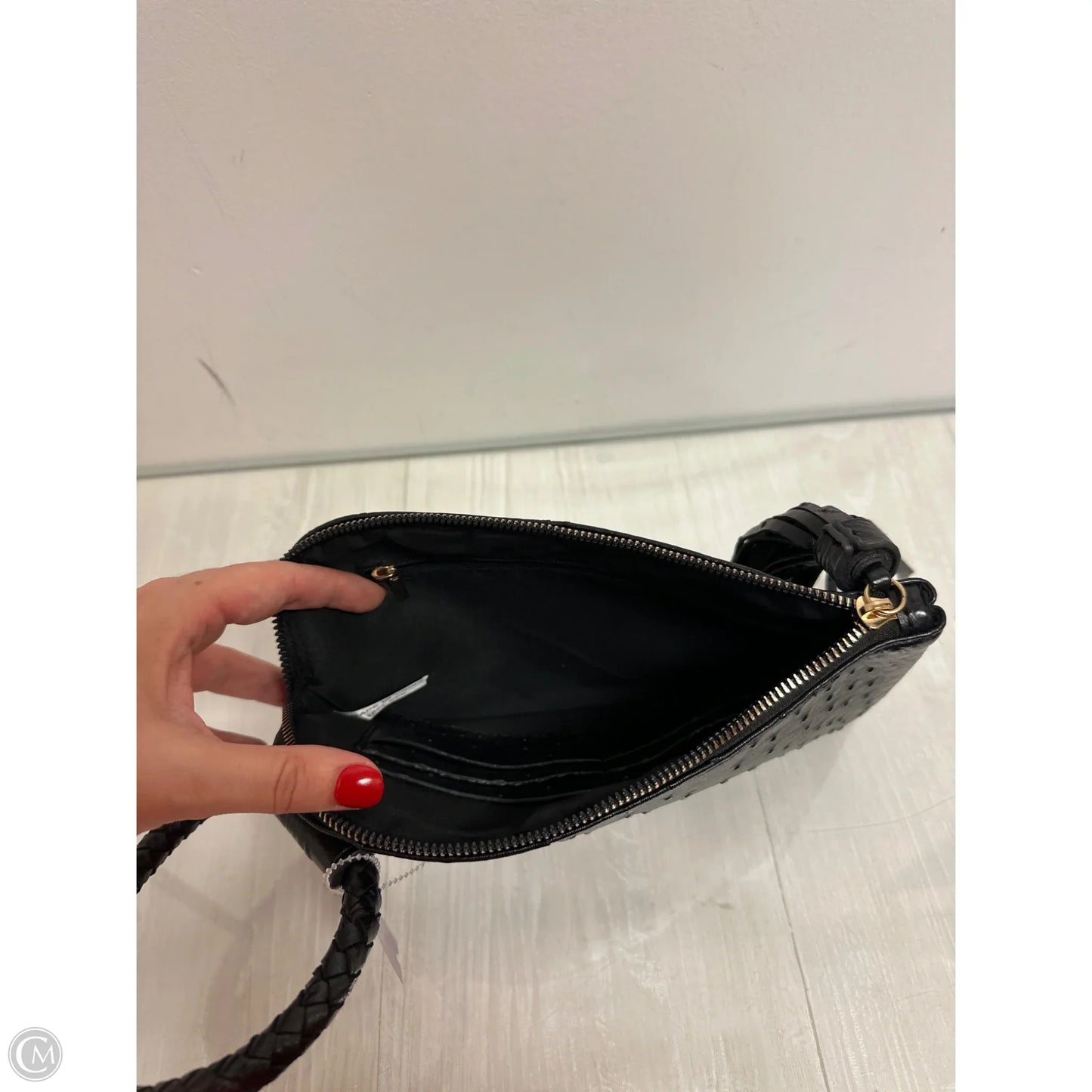 Wristlet By Clothes Mentor, Size: Medium