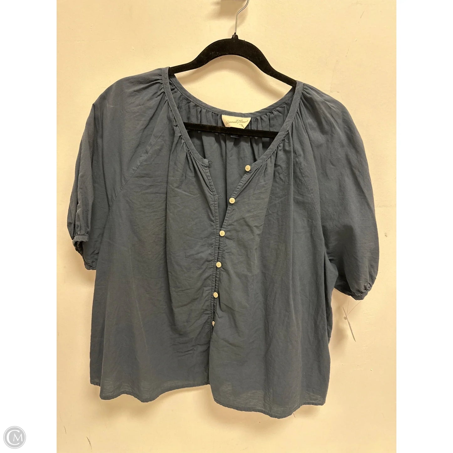 Top Short Sleeve By Universal Thread In Blue, Size: L