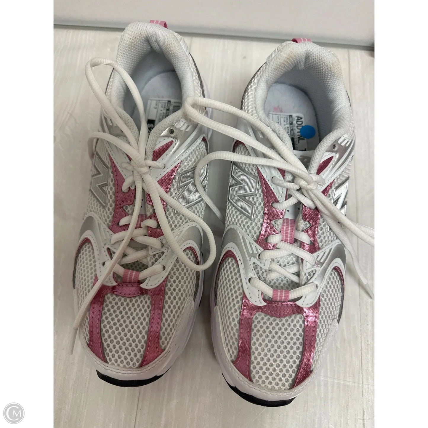 Shoes Athletic By New Balance In Pink & Silver, Size: 7