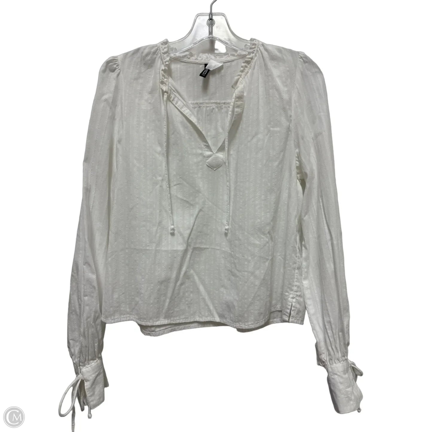 Top Long Sleeve By Divided In White, Size: S
