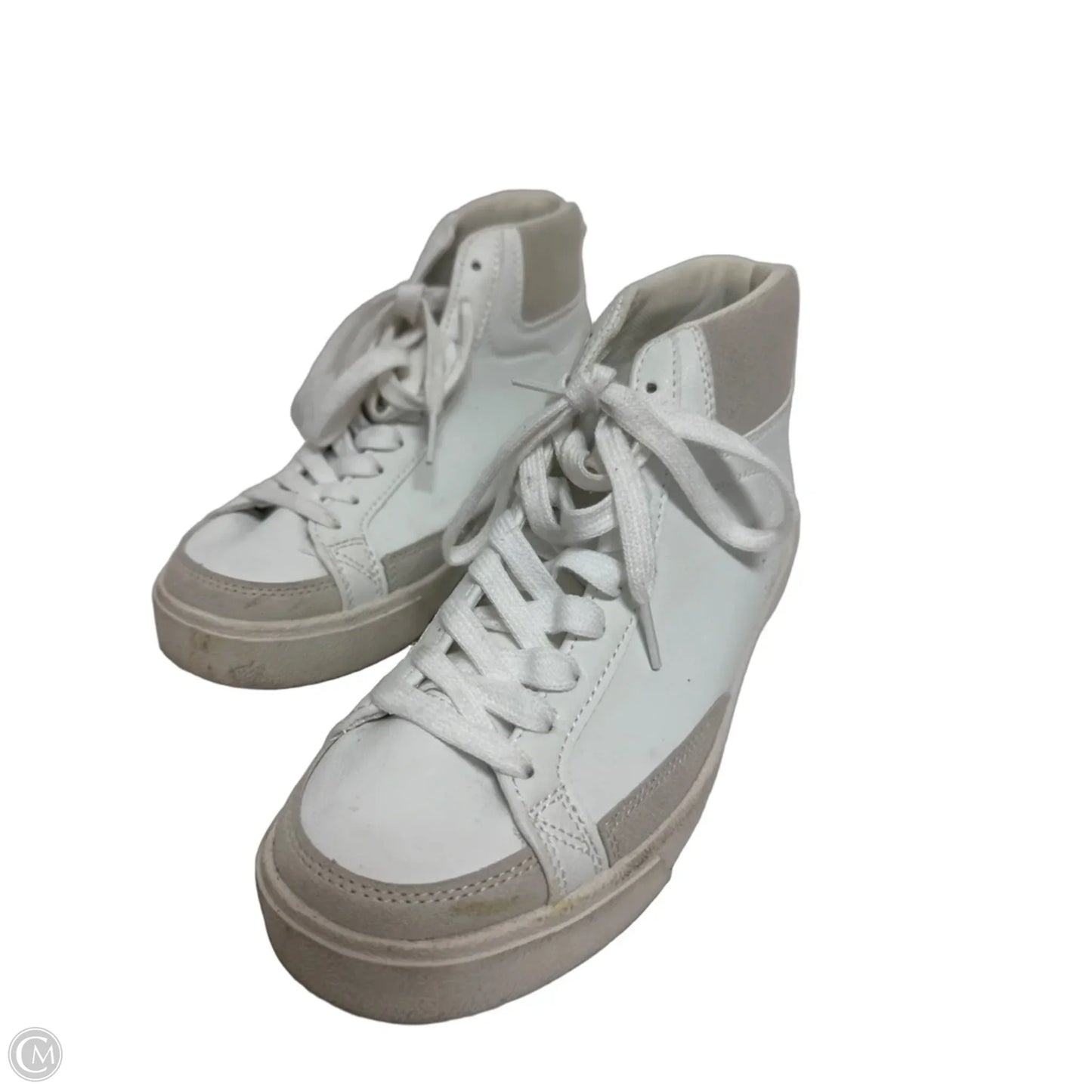 Shoes Sneakers By No Boundaries In White, Size: 7