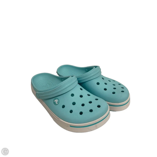 Sandals Flats By Crocs In Blue, Size: 8