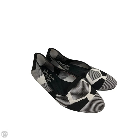 Shoes Flats By Skechers In Black & White, Size: 7