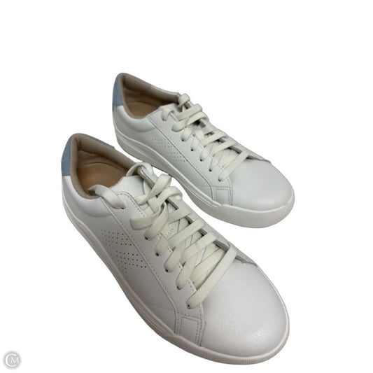 Shoes Sneakers By Dr Scholls In White, Size: 8