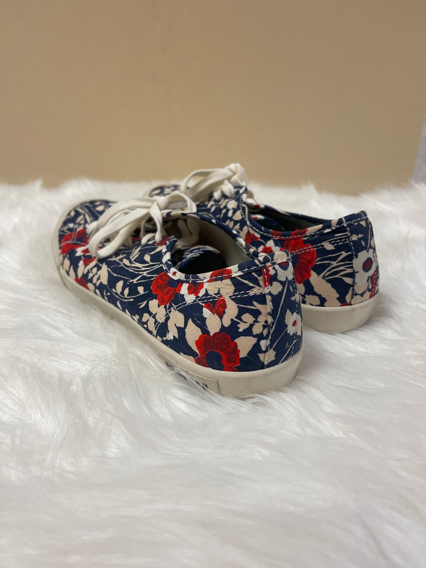 Shoes Sneakers By Trina Turk  Size: 9.5
