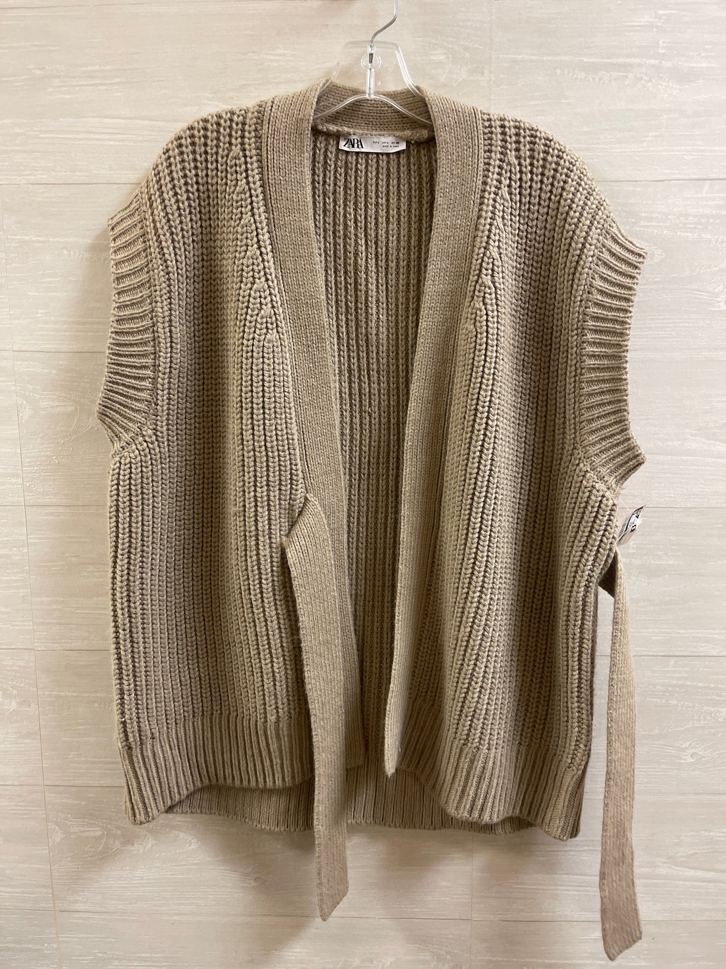 Sweater Cardigan By Zara  Size: L