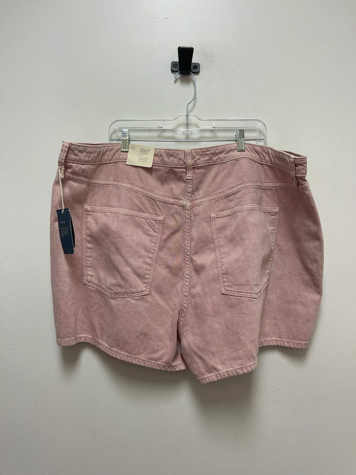 Shorts By Universal Thread  Size: 26