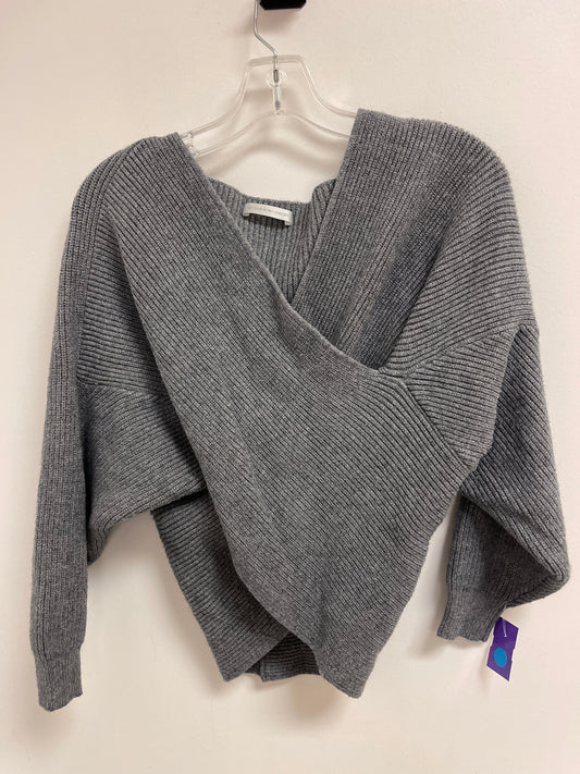 Sweater By Clothes Mentor In Grey, Size: M