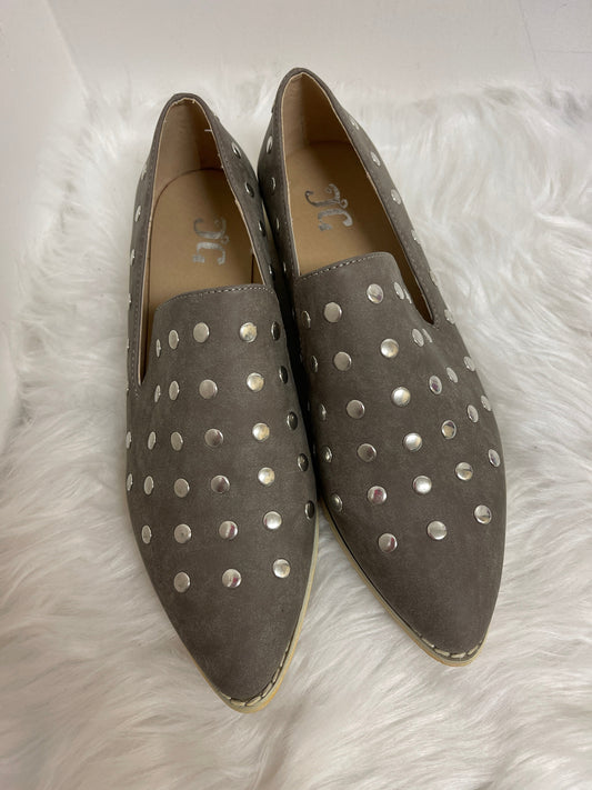 Grey Shoes Flats Clothes Mentor, Size 8