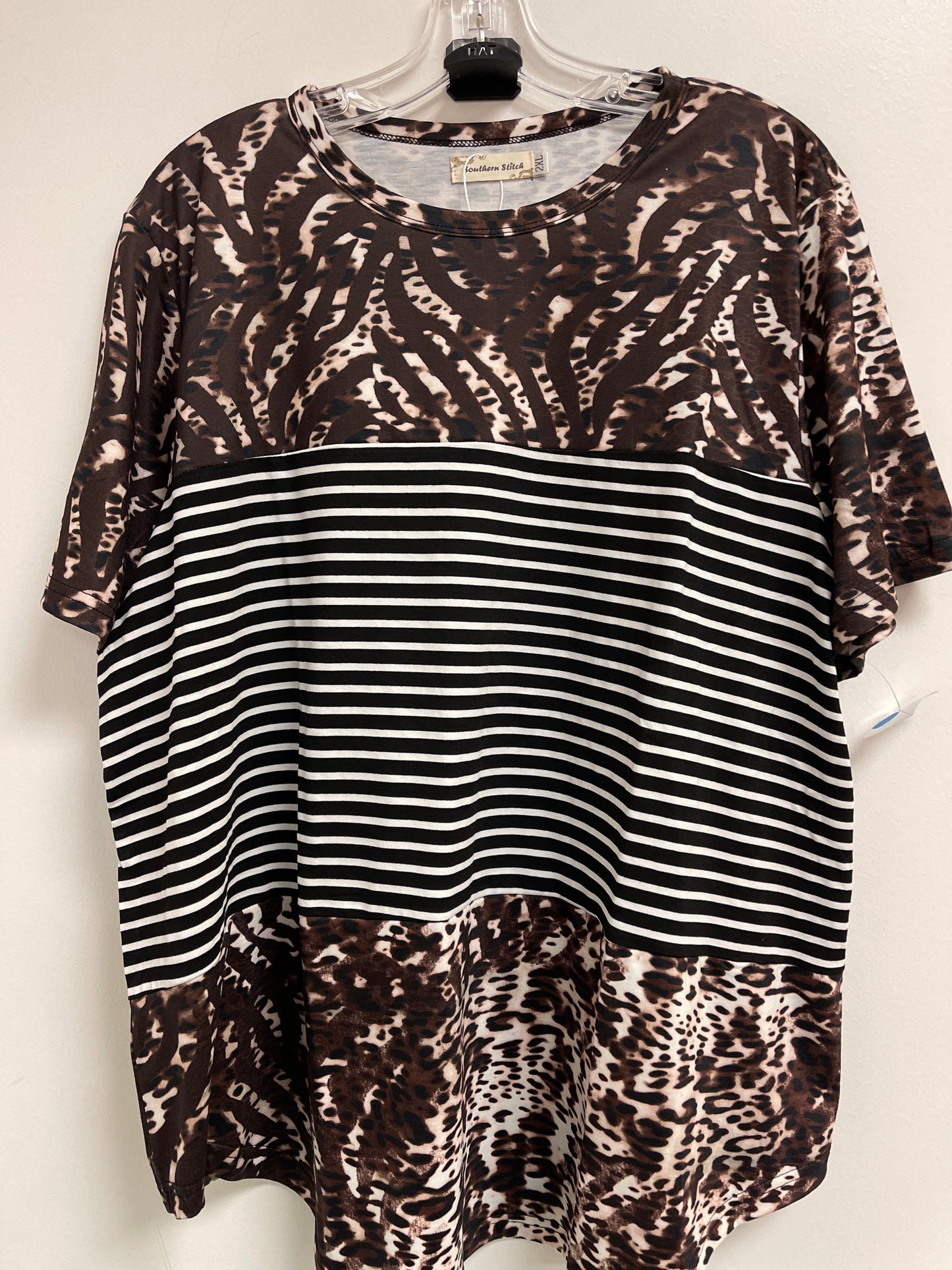 Animal Print Top Short Sleeve Clothes Mentor, Size 2x