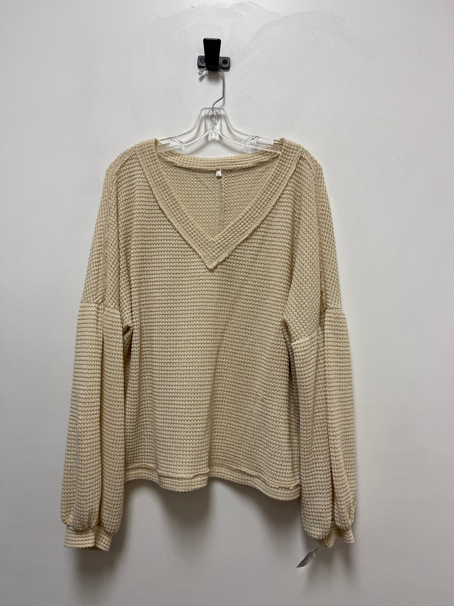 Cream Top Long Sleeve Clothes Mentor, Size Xl