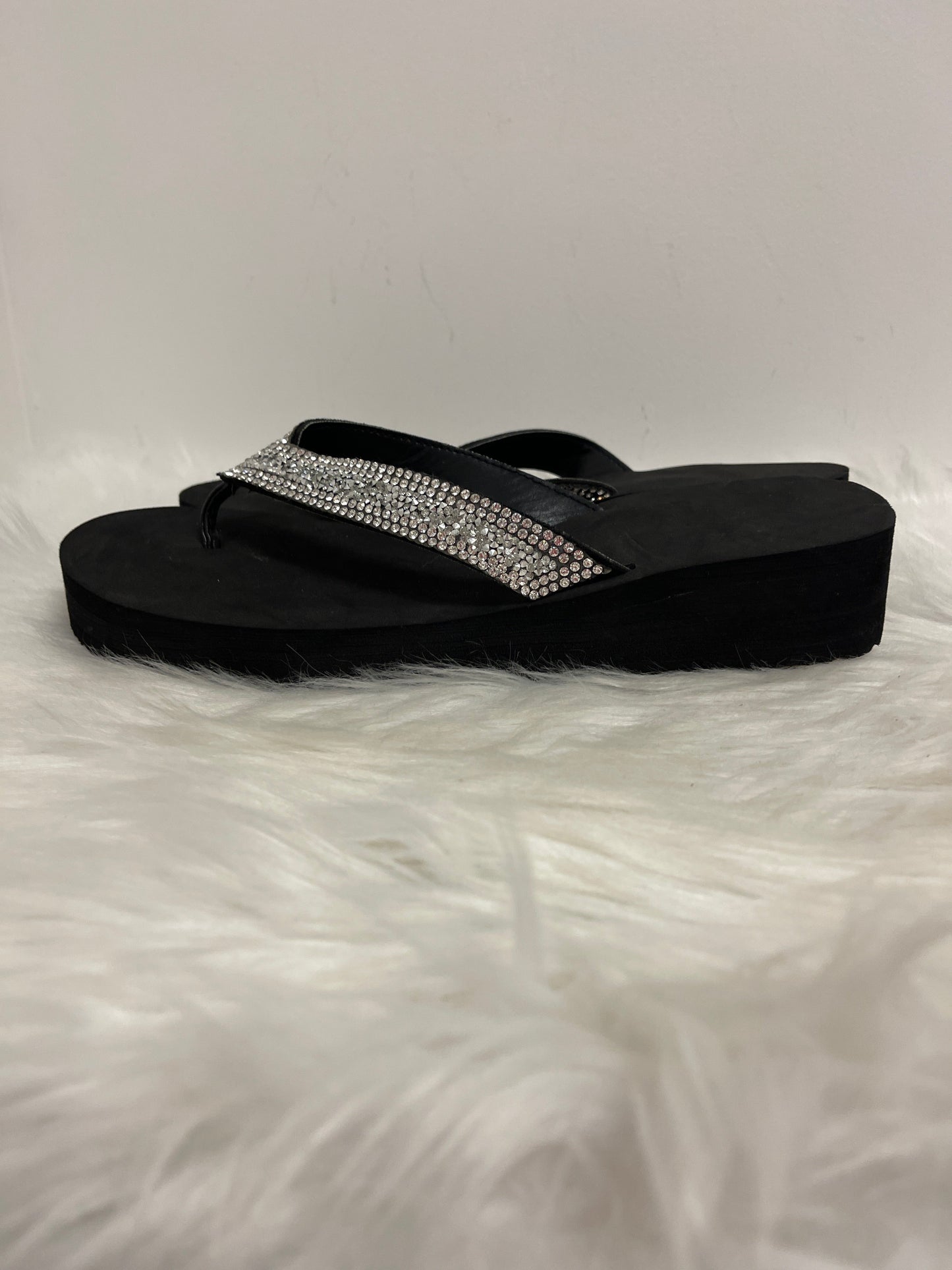 Black Sandals Flip Flops Clothes Mentor, Size 11