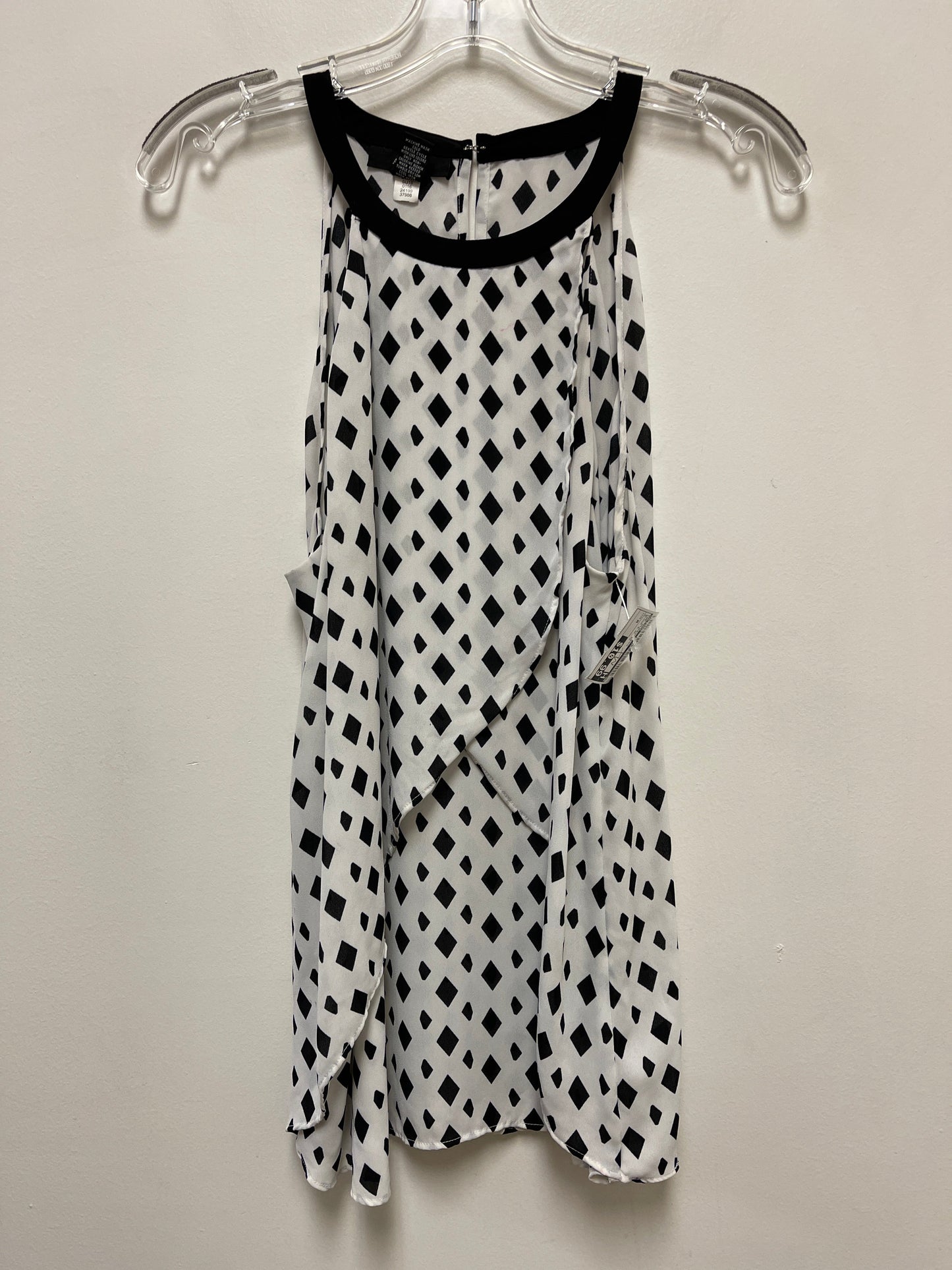 Top Sleeveless By Alfani In Black & White, Size: M