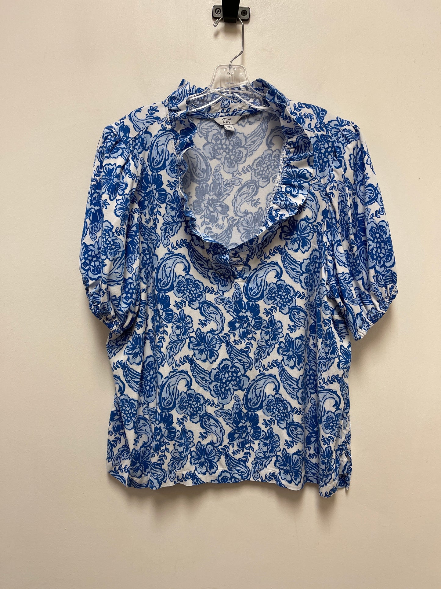 Top Short Sleeve By Crown And Ivy In Blue, Size: 2x