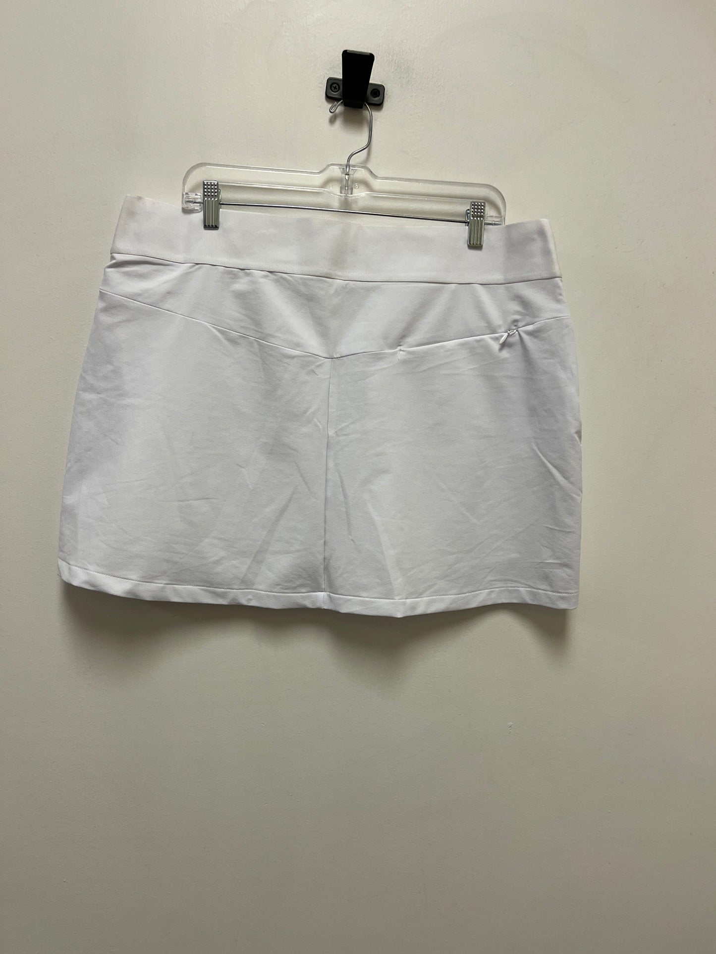 Athletic Skort By Clothes Mentor In White, Size: 14