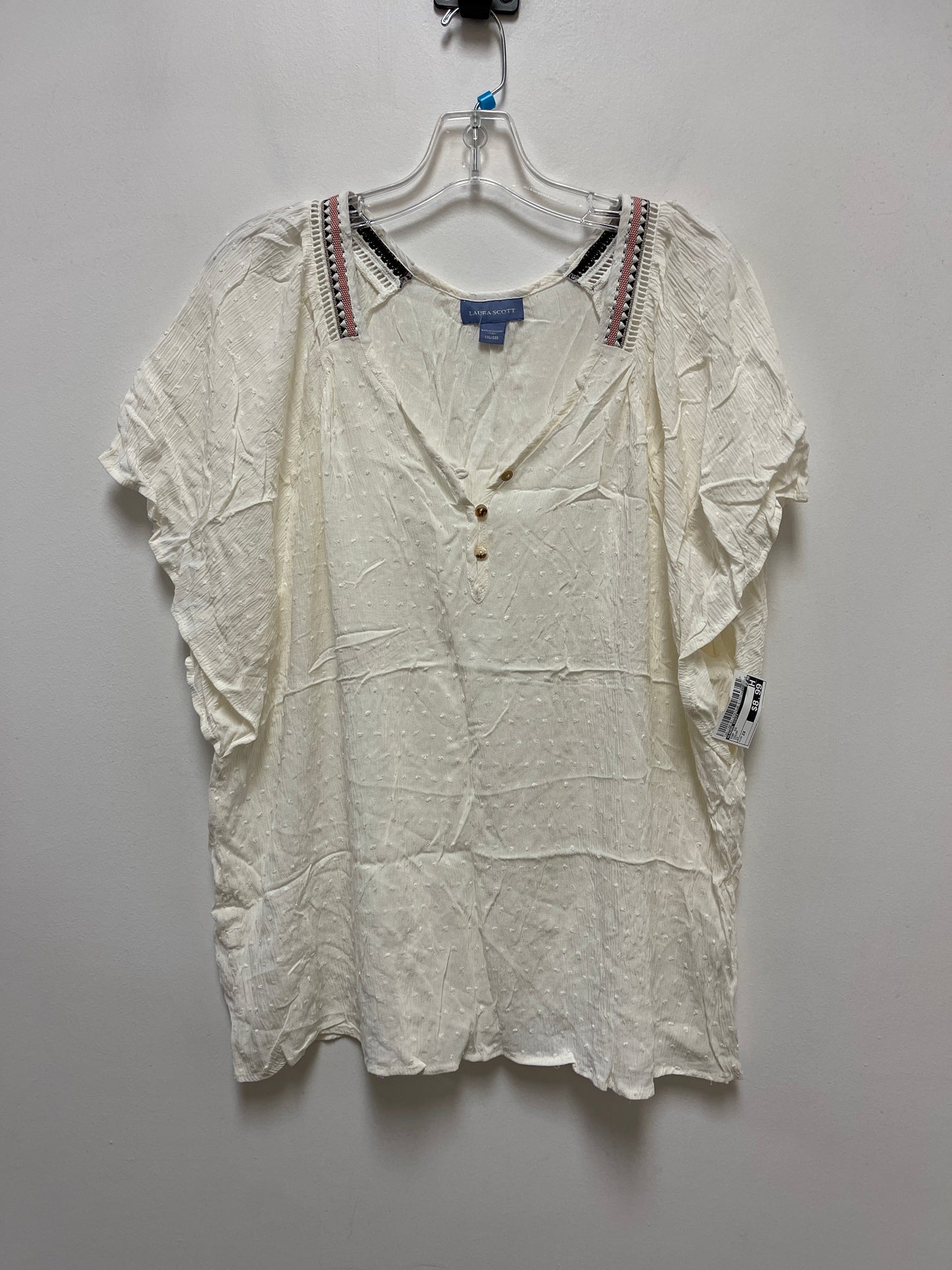 Top Short Sleeve By Laura Scott In Cream, Size: 2x