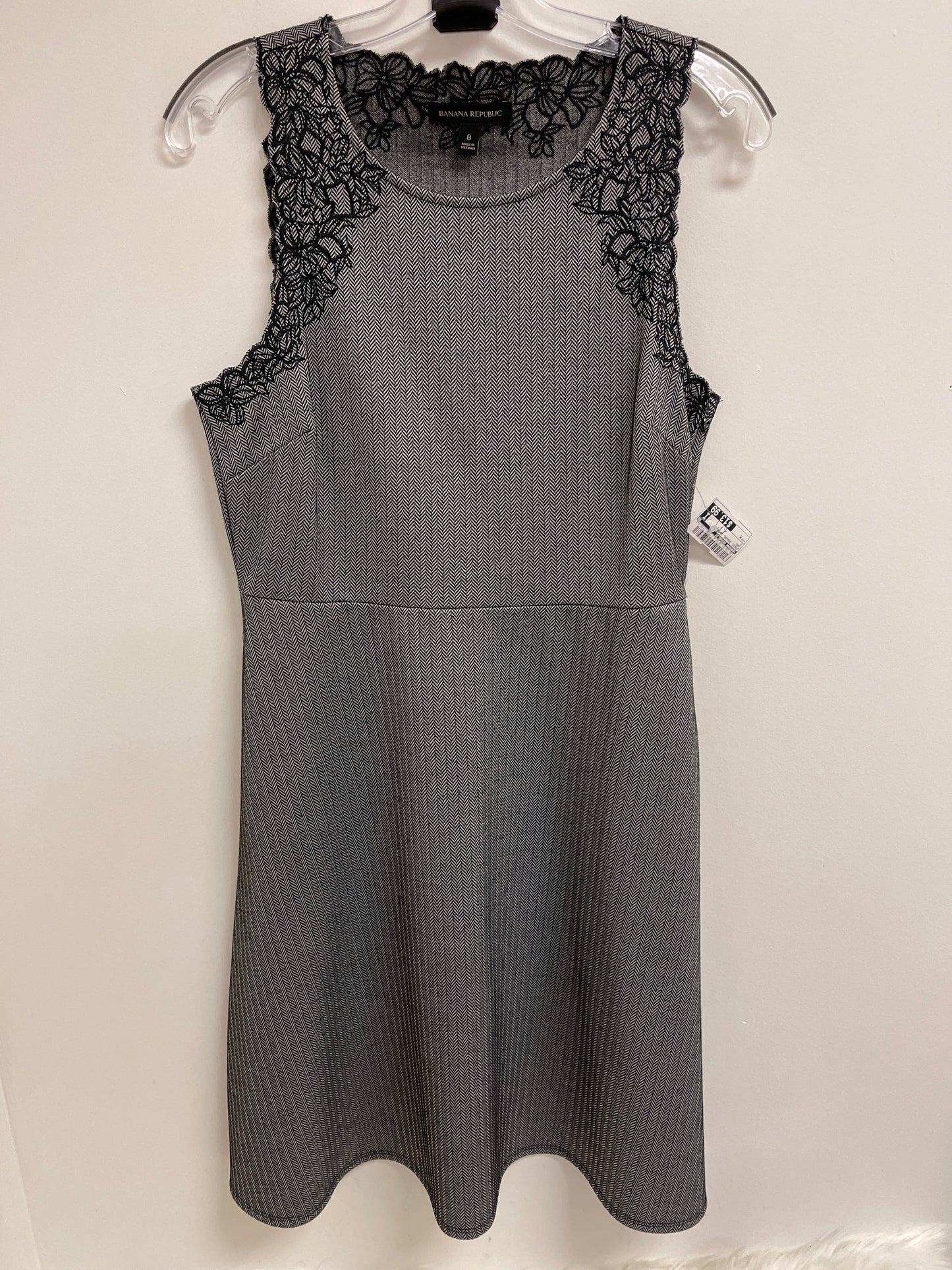 Dress Casual Short By Banana Republic In Grey, Size: M