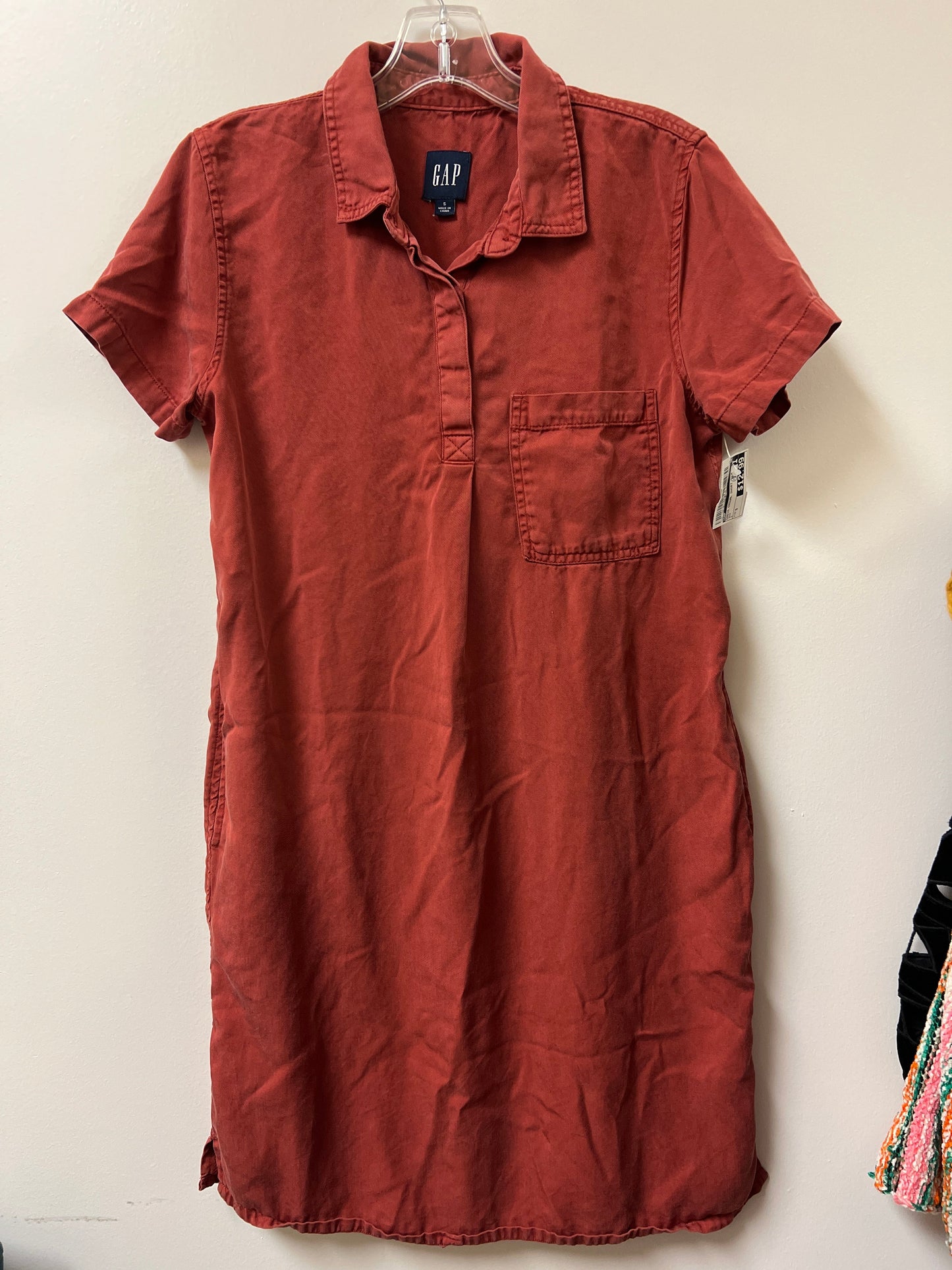 Dress Casual Short By Gap In Red, Size: S